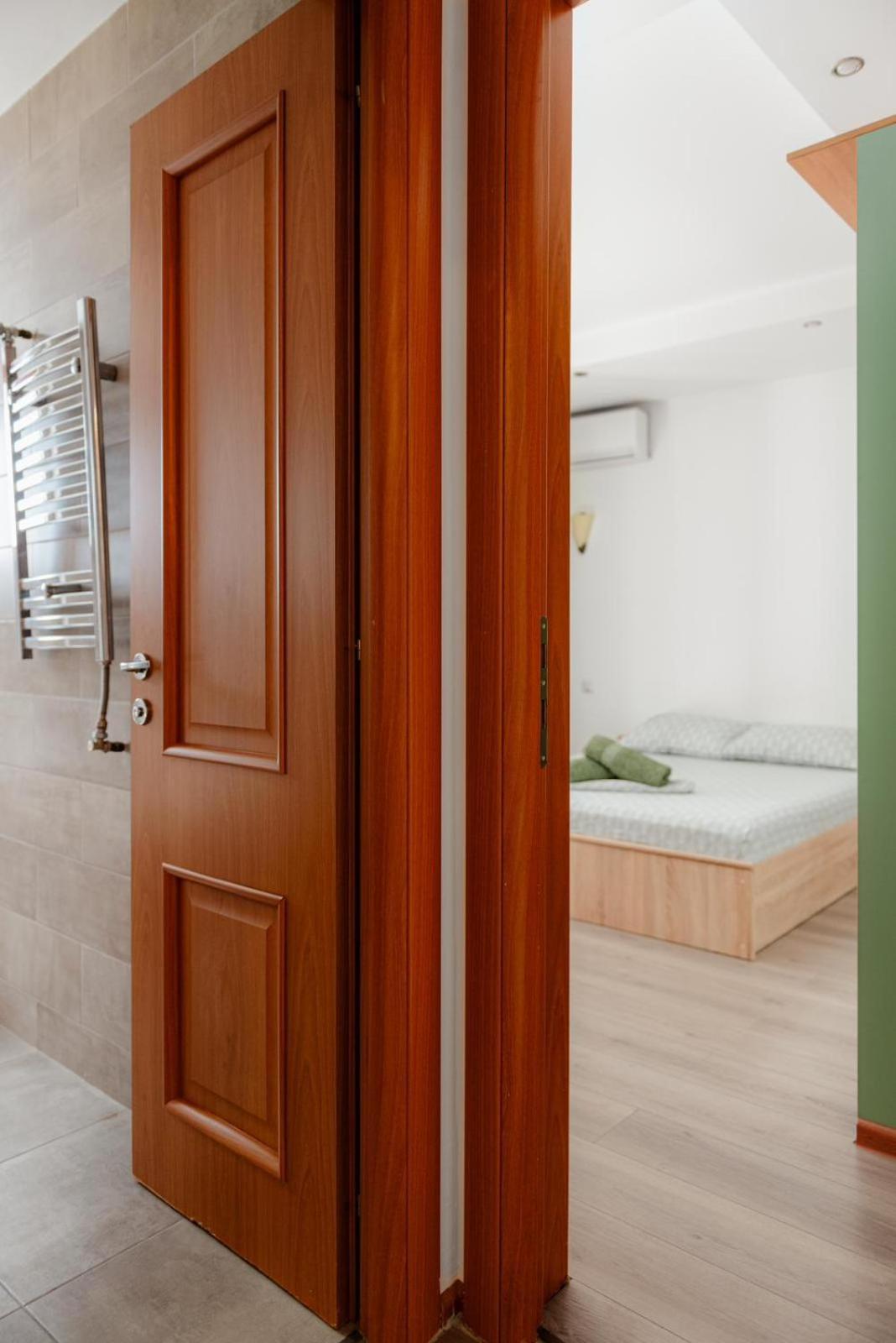 Heart Of Downtown 3 Rooms Apartment Self Check In Bucureşti Exterior foto