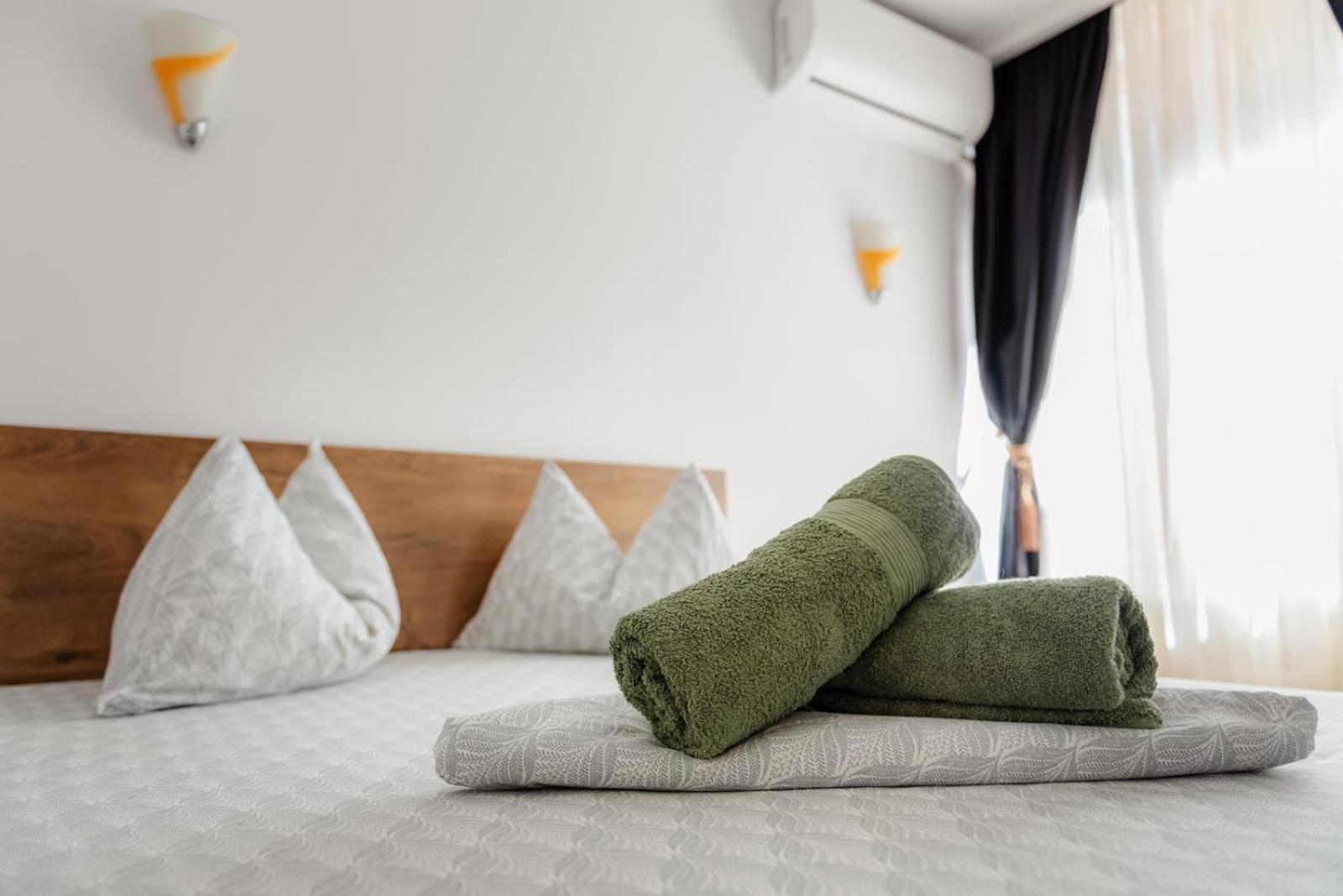 Heart Of Downtown 3 Rooms Apartment Self Check In Bucureşti Exterior foto